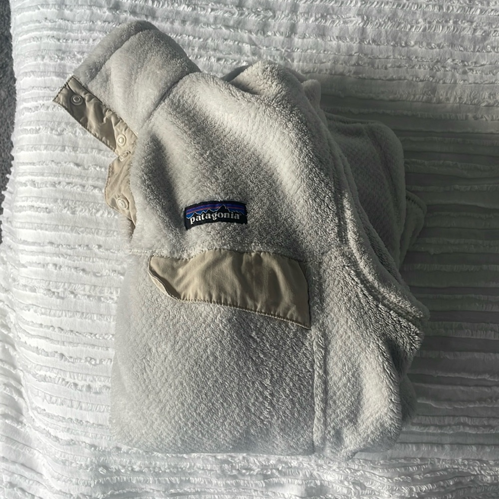Patagonia women’s fleece pullover